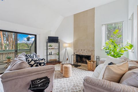 2742 East Ct, Richmond, CA 94806 - #: 41115494