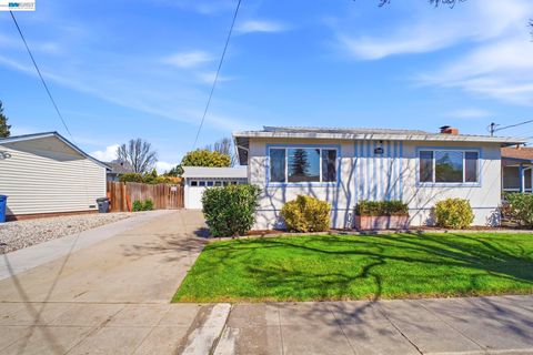 1549 Rieger Ave, Hayward, CA 94544 - #: 41126036