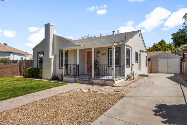10906 REPOSO DR, OAKLAND, CA 94603 - Image 9e79aadd7ec2e7b8a450a744847d6a5e/1891345689
