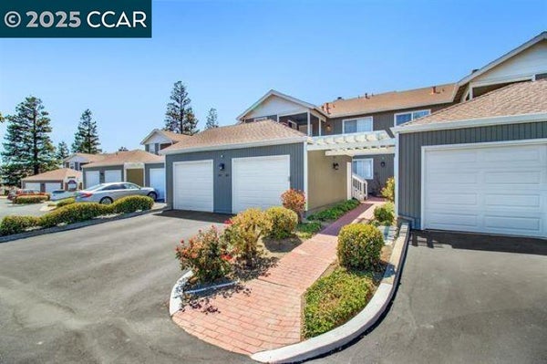 565 LORI DR APT 40, BENICIA, CA 94510 - Image 9fe9ff6dff92b2e702f8d9a30fb8d06c/2864299982