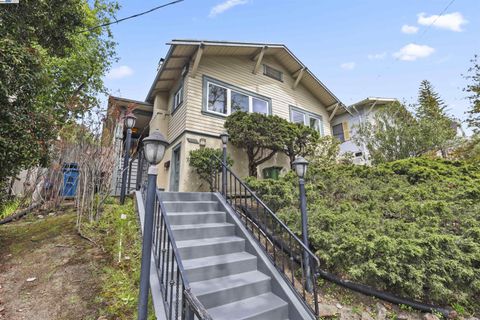 1361 Oakland Ave, Piedmont, CA 94611 - #: 41090553