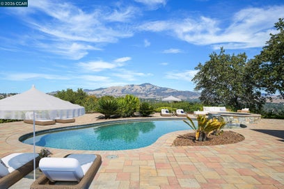 300 Oak View Ter Danville CA 94526