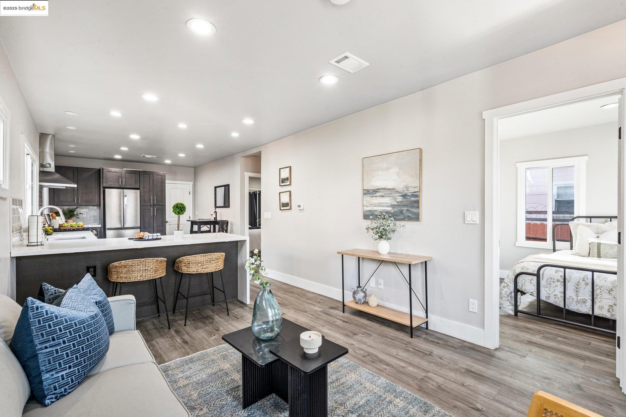 MLS: 41083054