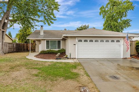 591 Debra St Livermore CA 94550