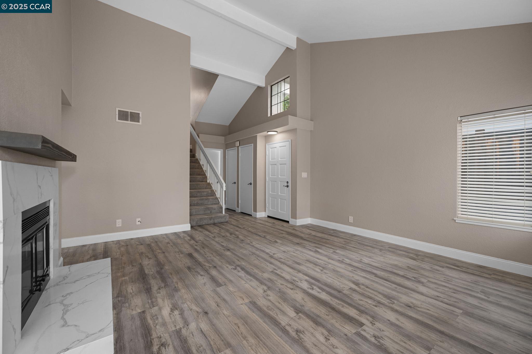 17 Palo Alto Ct