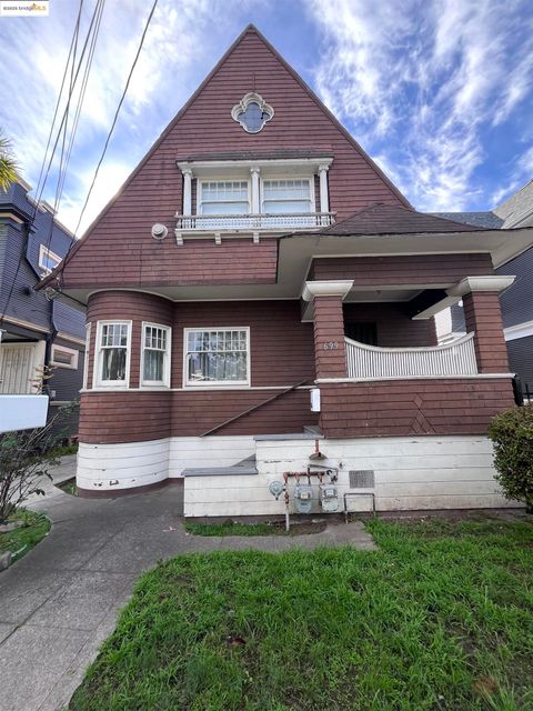 699 33Rd St Oakland CA 94609