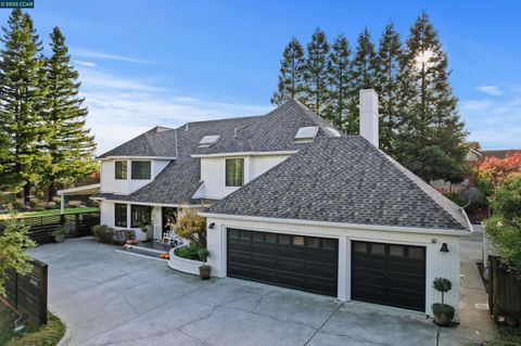 11 Silverhill Way Lafayette CA 94549