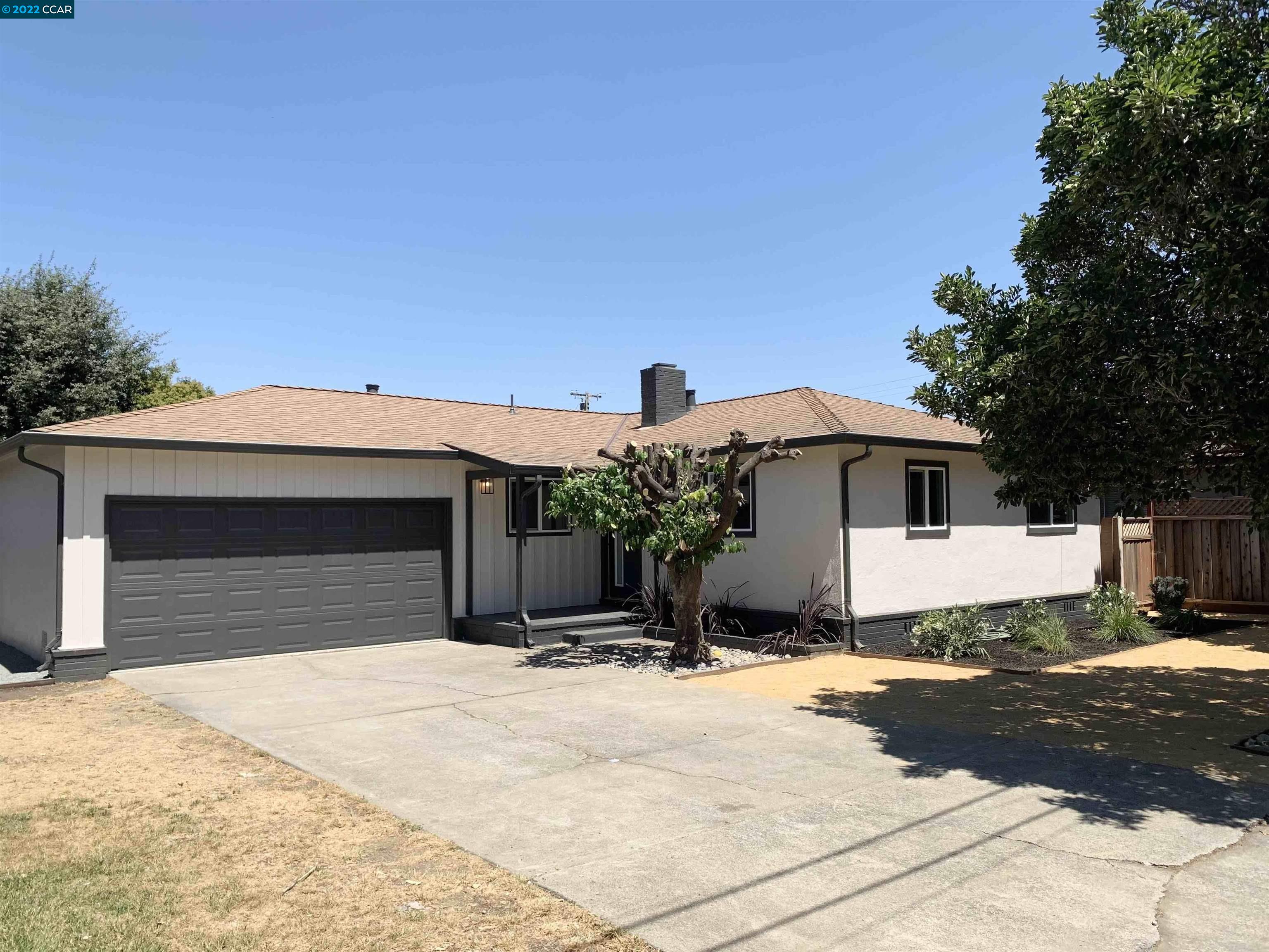 3825 Mulberry Dr