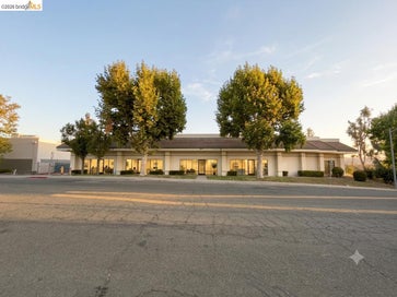 4881 Sunrise Dr Martinez CA 94553