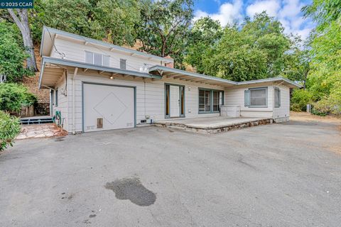 2435 Lunada Ln Alamo CA 94507