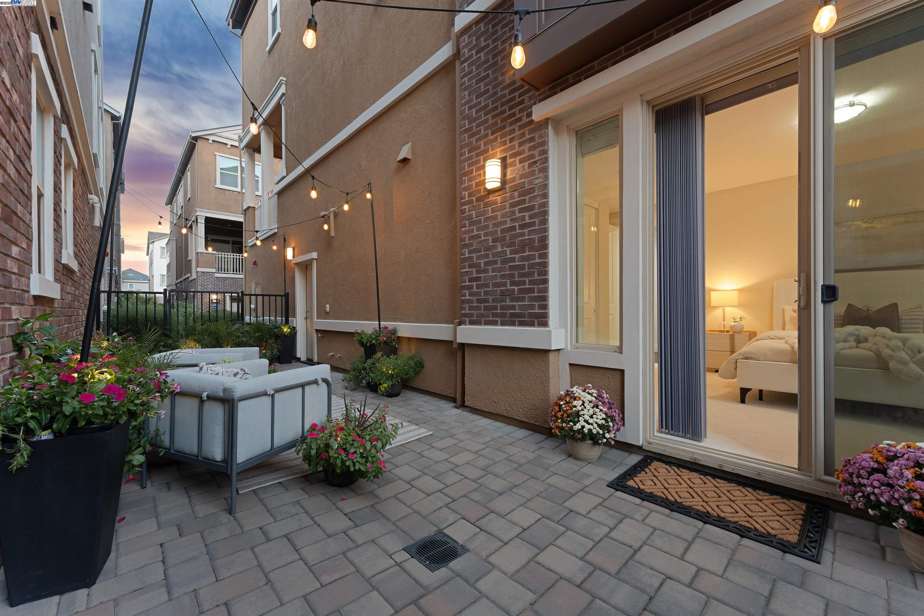 1360 Brookline Loop
