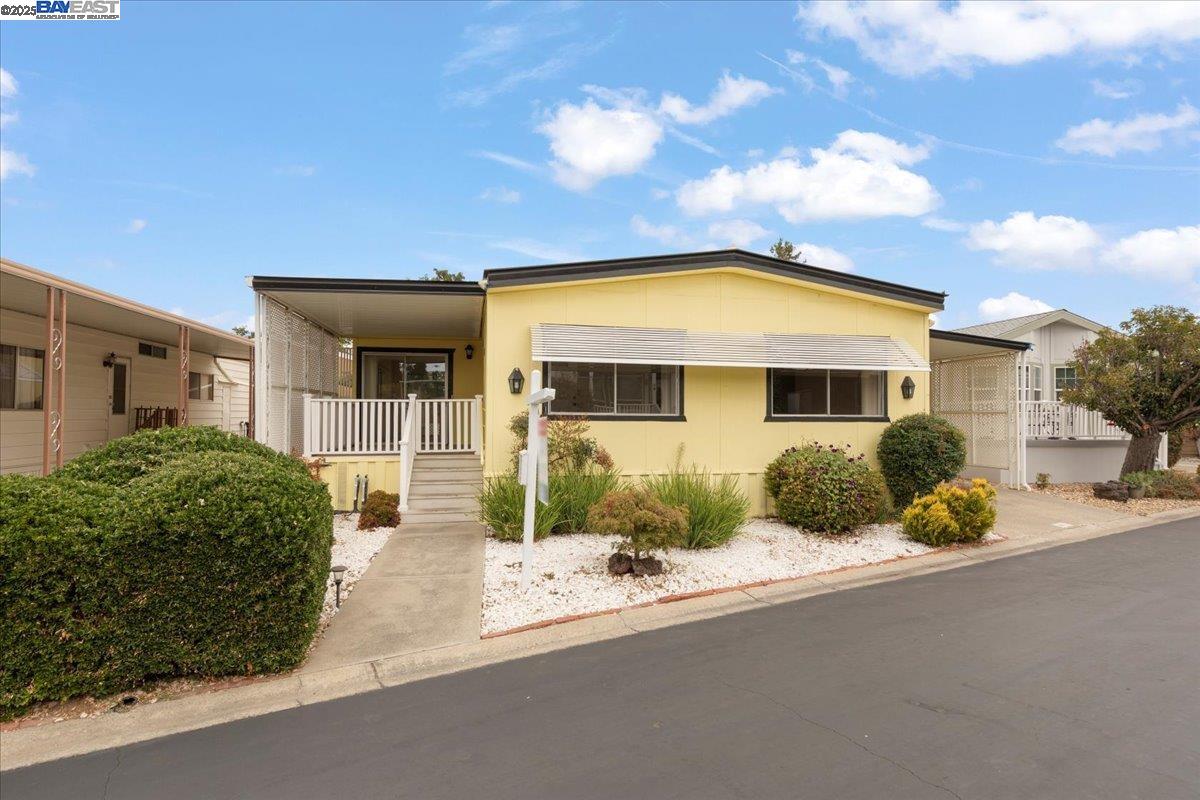 3263 Vineyard Ave. #44