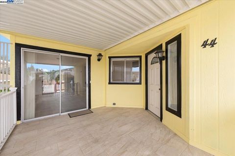 3263 Vineyard Ave. #44 Pleasanton CA 94566