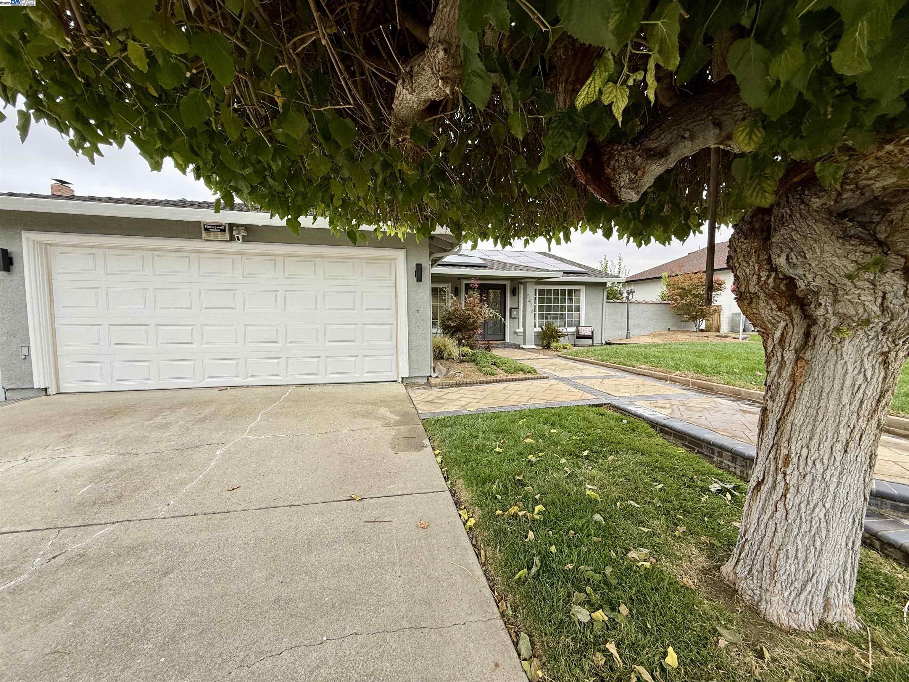 5416 Delia Way