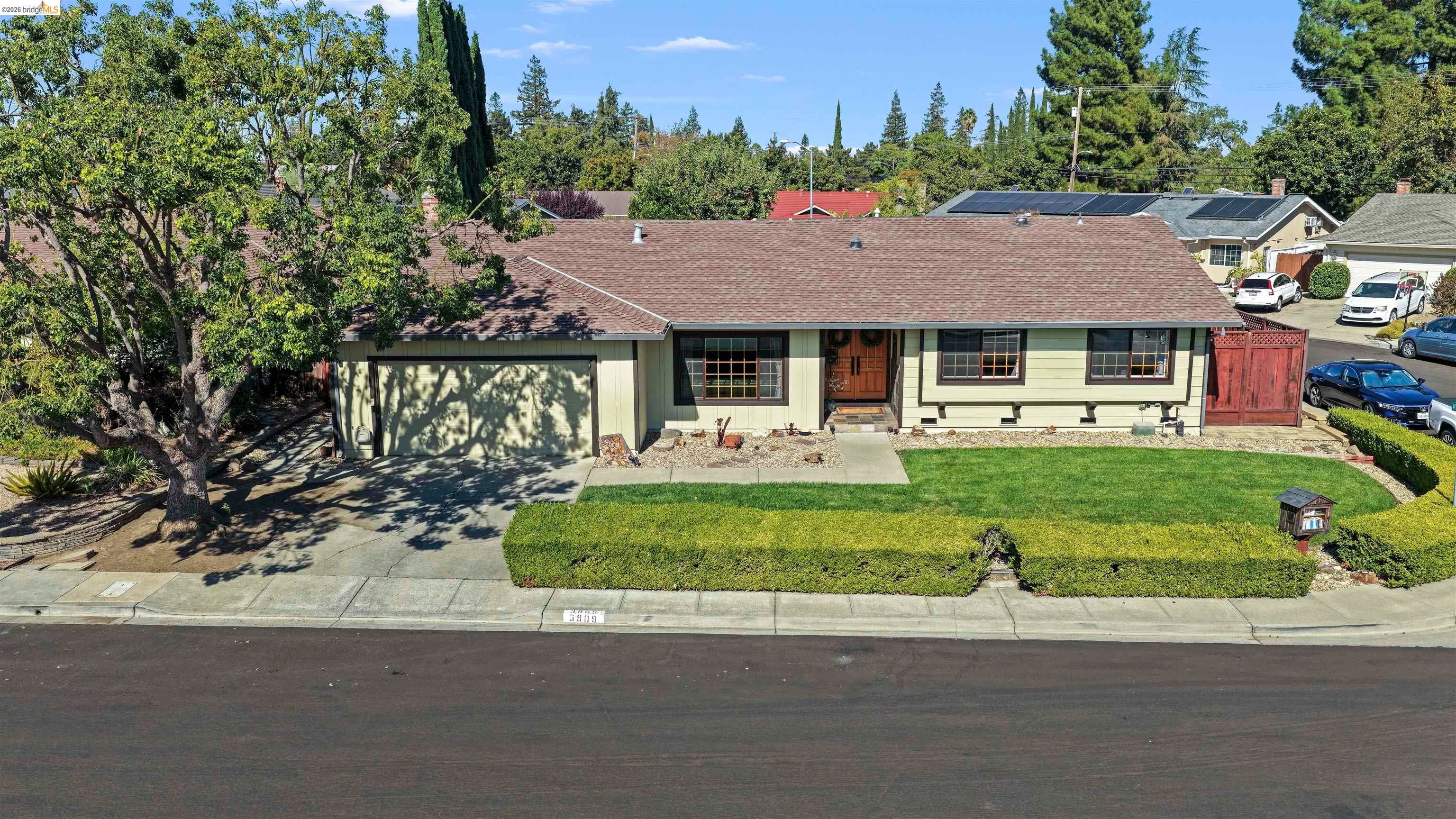 3909 Boatwright Dr