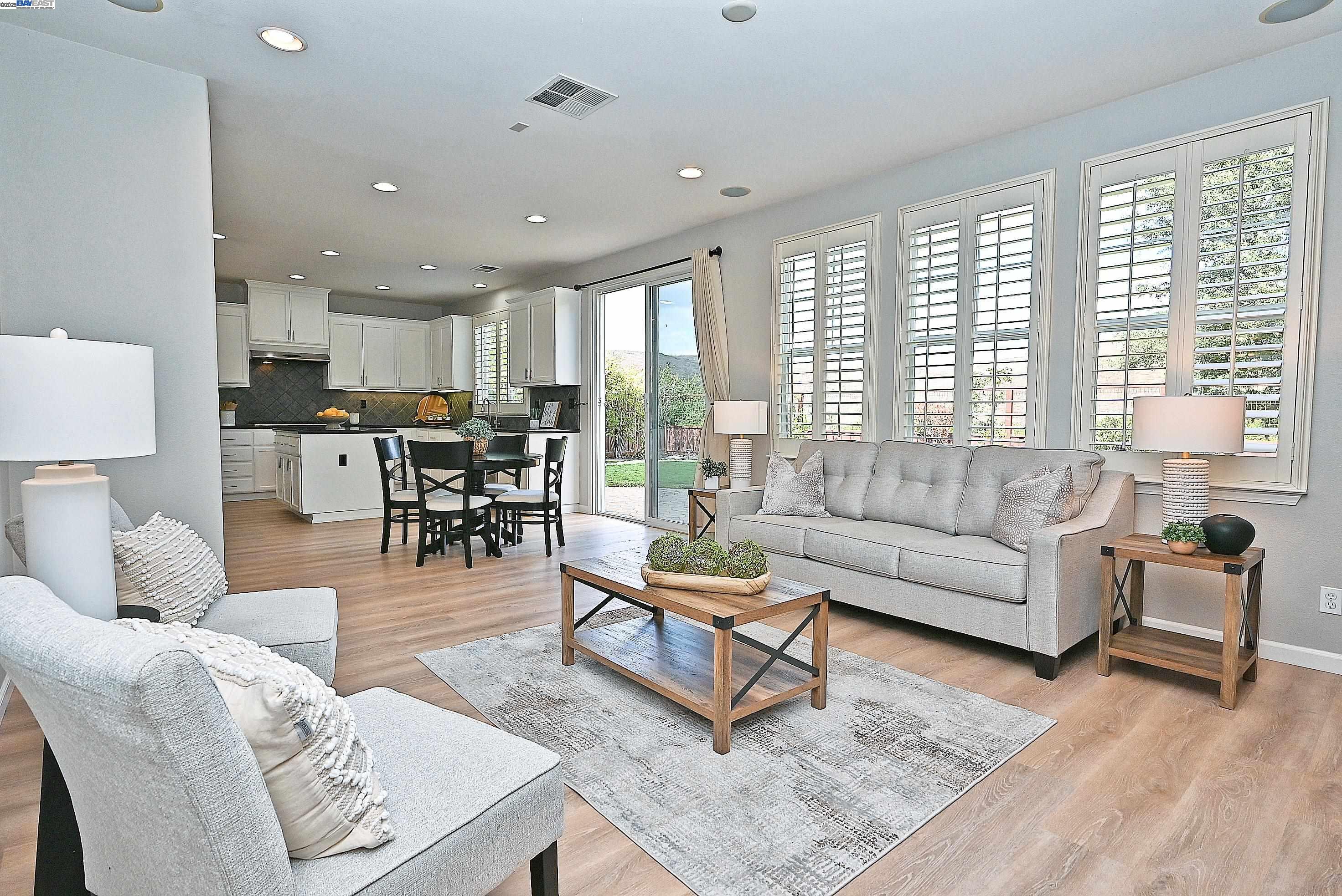 1628 Banbury Dr