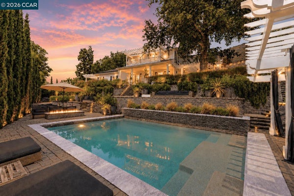 950 COUNTRY LN, WALNUT CREEK, CA 94596 - Image b3a4769d3ccf01e9cf8cfc39ed9f1612/1768955882