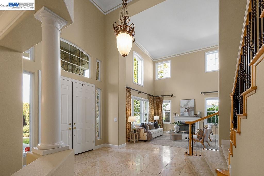 3 Crested Oak Ct
