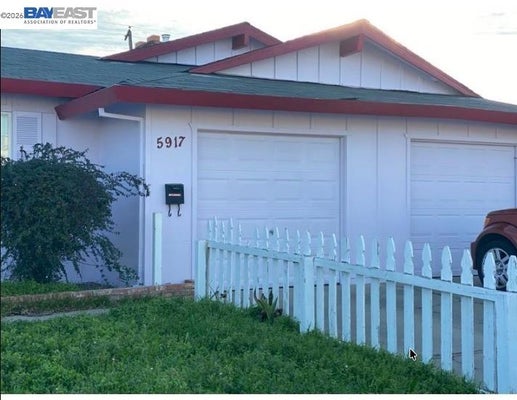 5917 CLOVER MANOR WAY, SACRAMENTO, CA 95824 - Image b4aa20ff92a9a8908f5f85bf38f43538/2260738830
