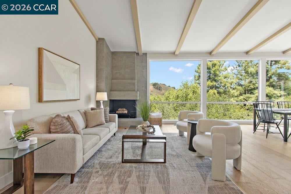 16 Sunnyside Ct