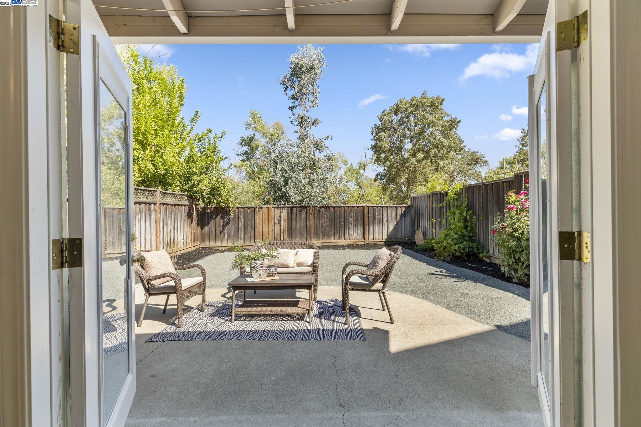215 Mavis Dr