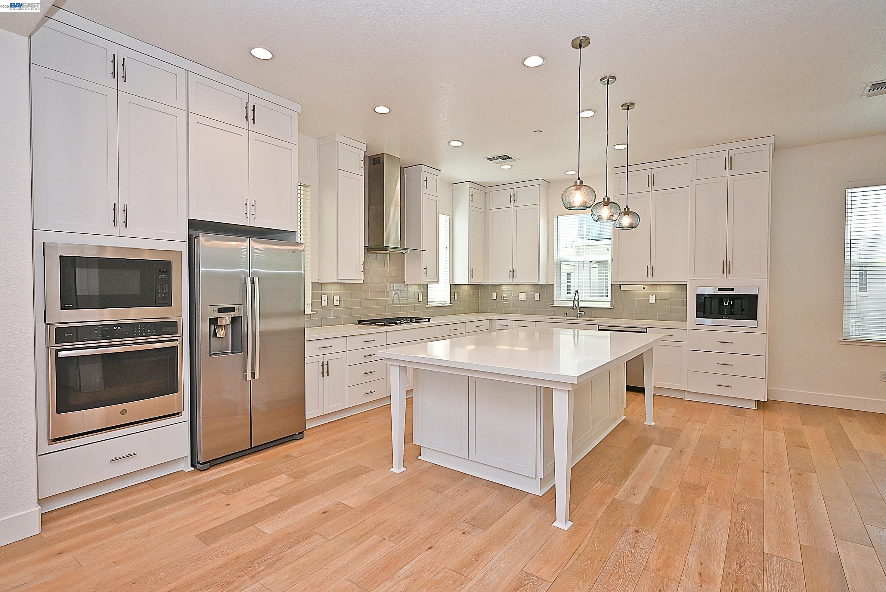 7168 Carneros Ln