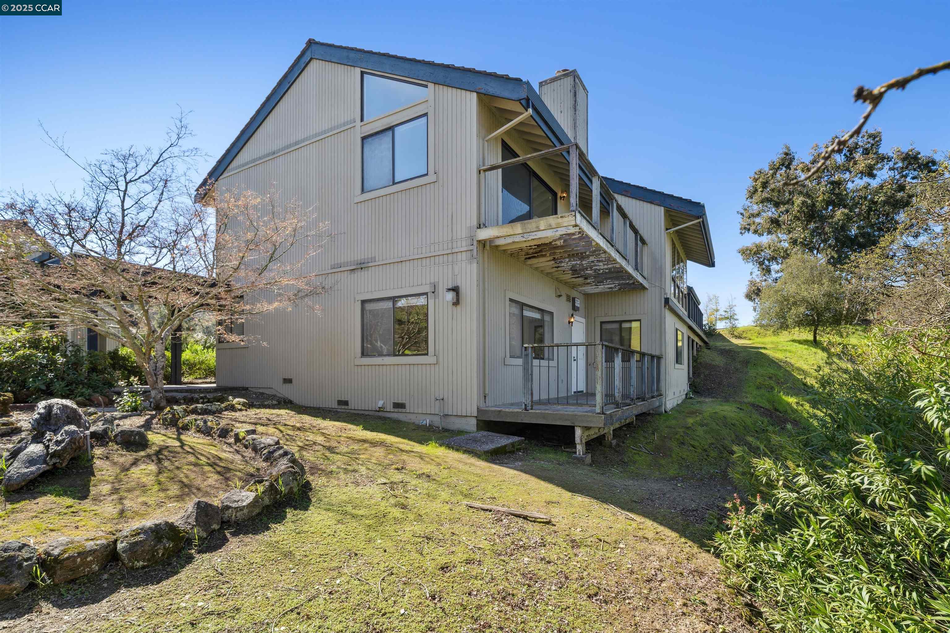 5 Leeward Glen Road