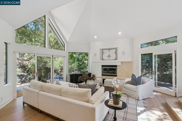 11 REDWOOD CIR, LAFAYETTE, CA 94549 - Image bdc61b6eb443cfeb3477d35eb457caa7/250238459