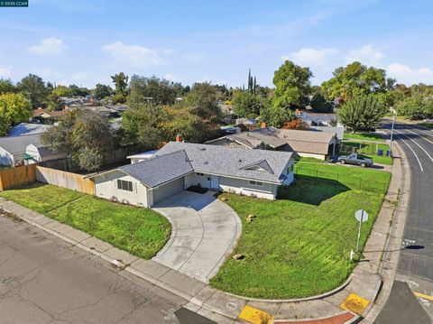 8255 Lichen Dr, Citrus Heights, CA 95621 - #: 41118073