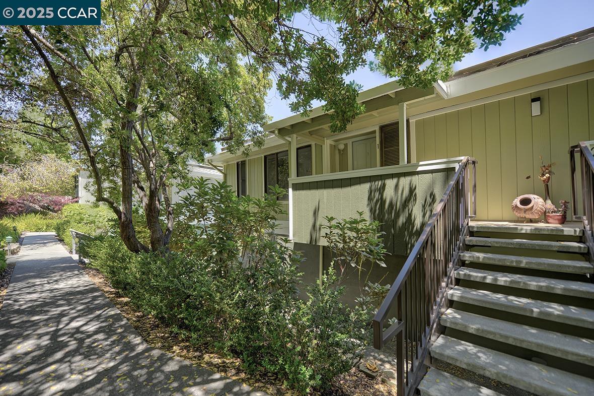 1333 Singingwood Ct 1