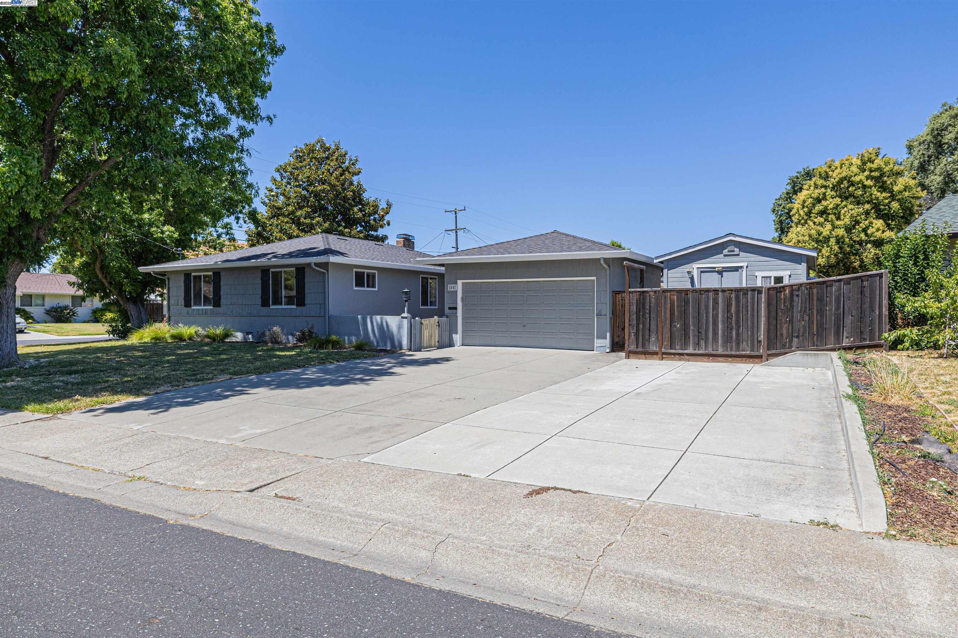 44 Duke Way
