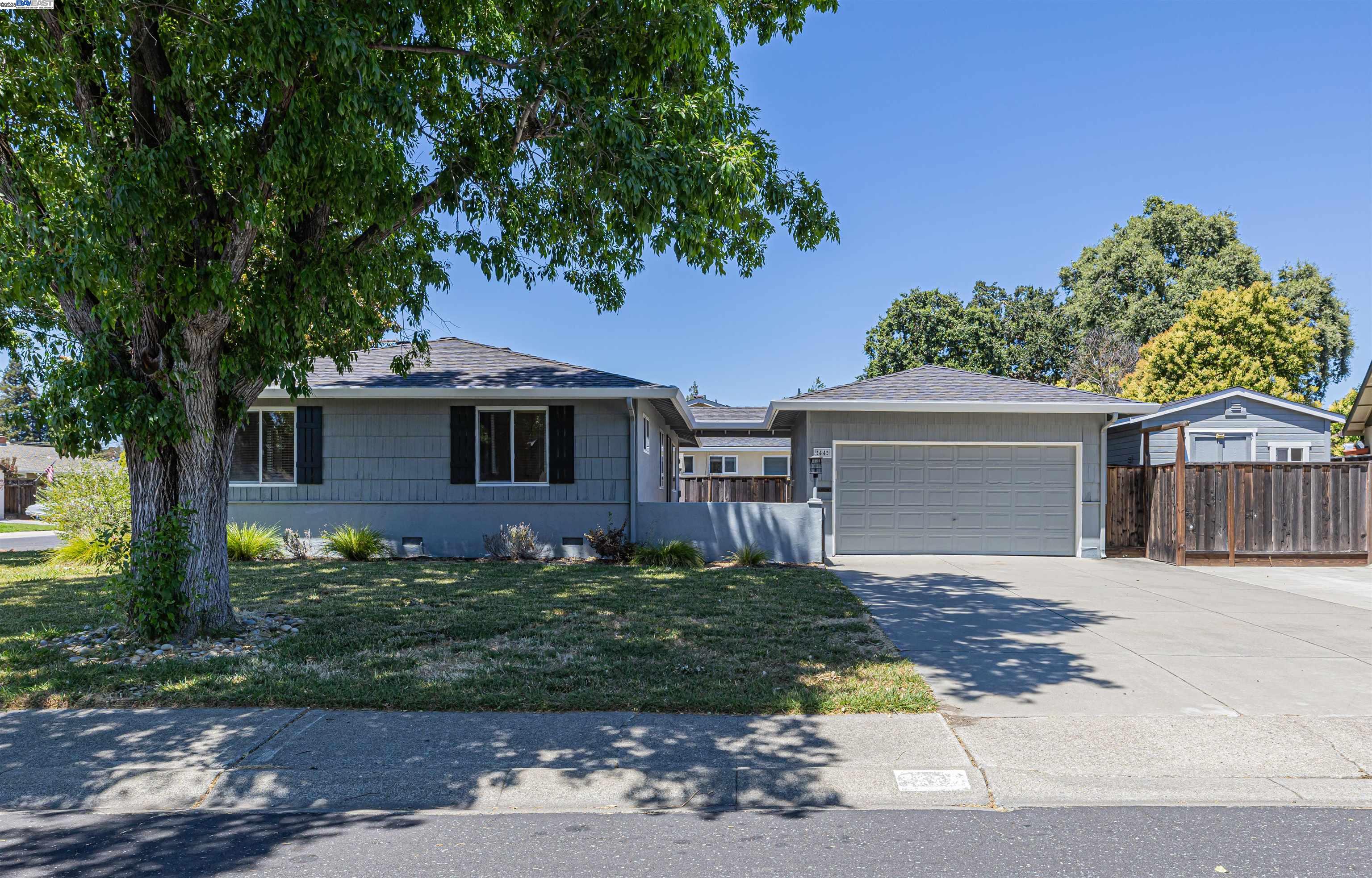 44 Duke Way