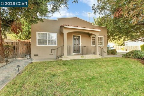 1704 Alhambra Ave, Martinez, CA 94553 - #: 41092288