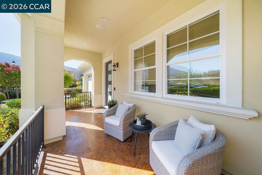 24 Promontory Place
