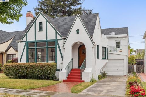 1813 Fremont Dr, Alameda, CA 94501 - MLS#: 41095999