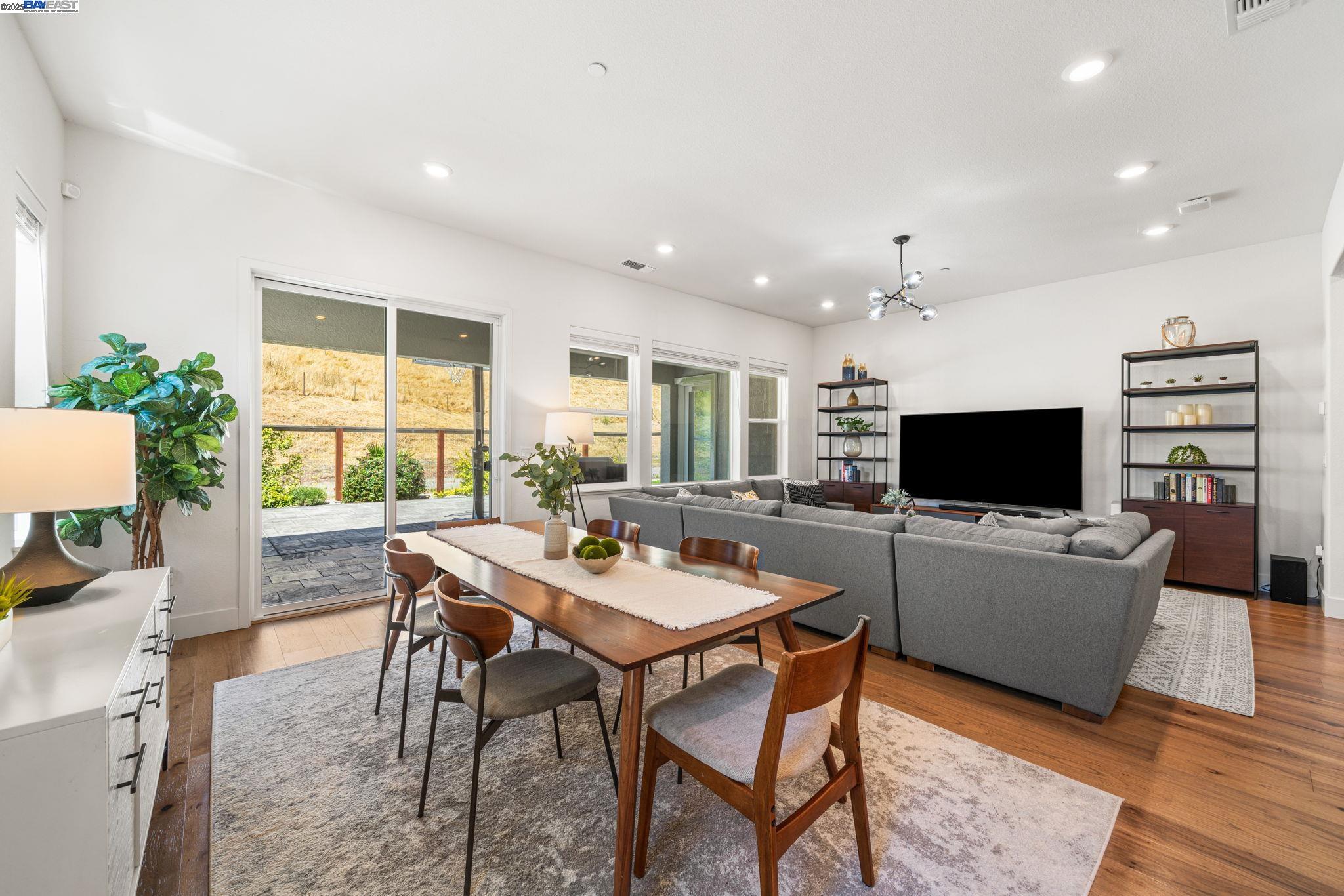 2552 Veneto Ct