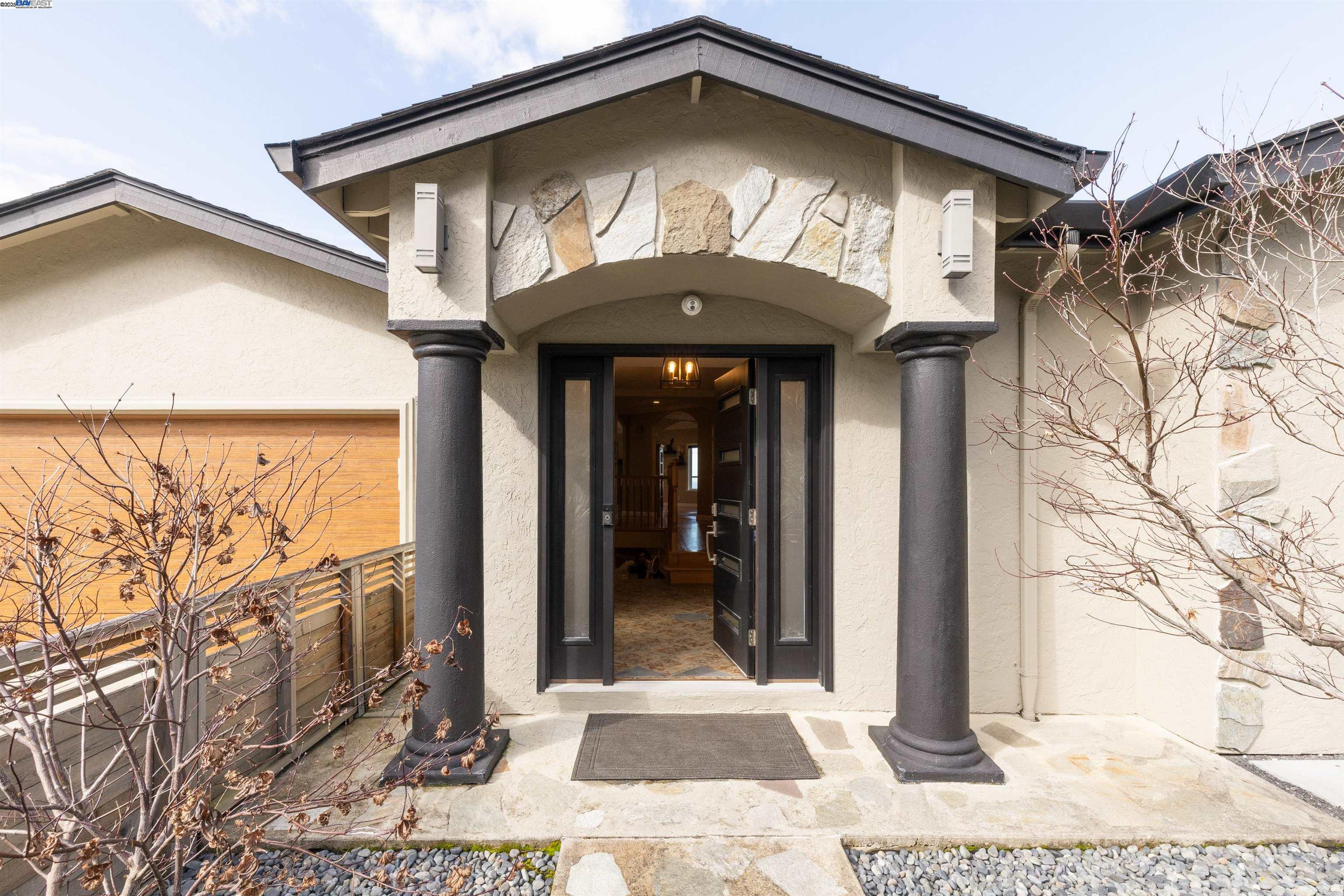 674 Corona Dr