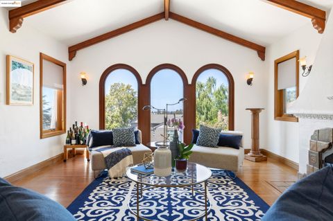 5637 Buena Vista Ave, Oakland, CA 94618 - MLS#: 41086350