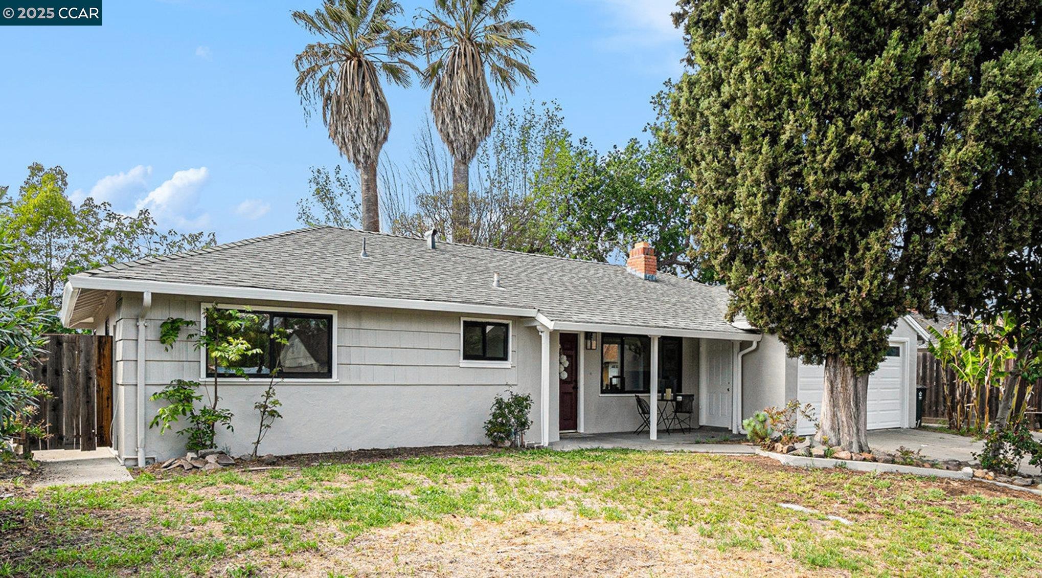 2442 Geraldine Dr