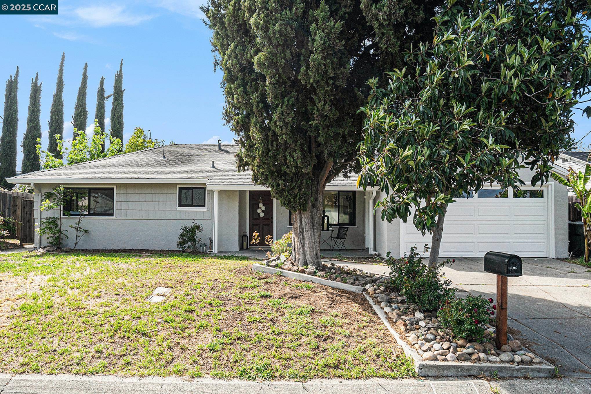 2442 Geraldine Dr