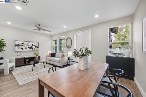 3713 1St St Livermore CA 94551