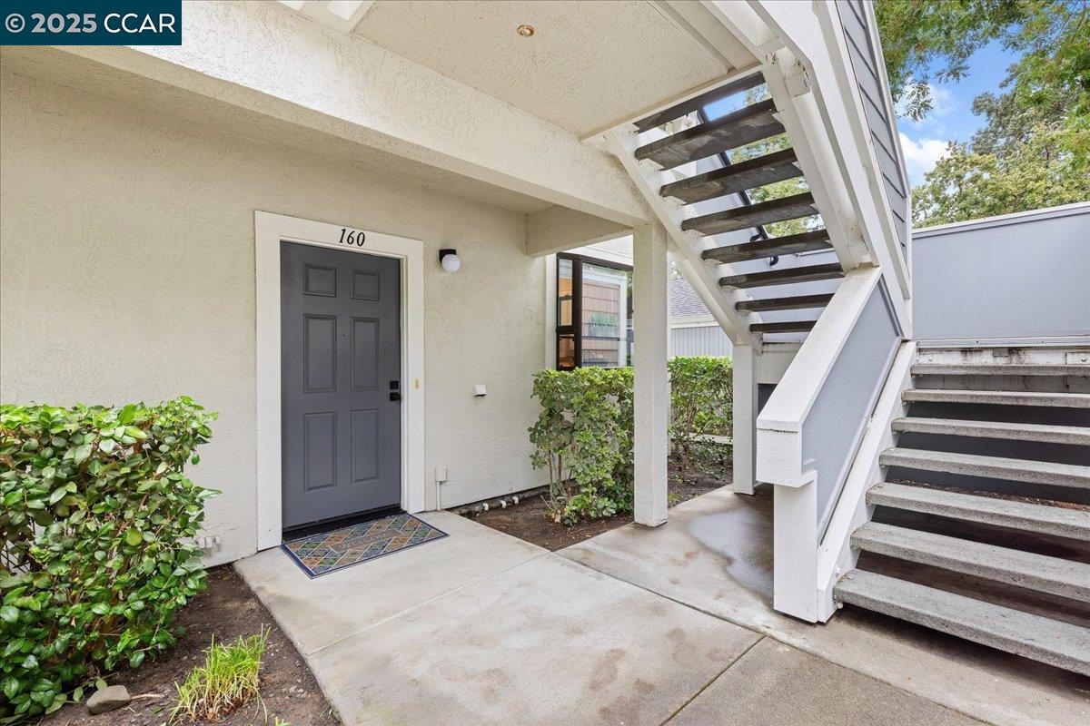 2592 Oak Rd 160