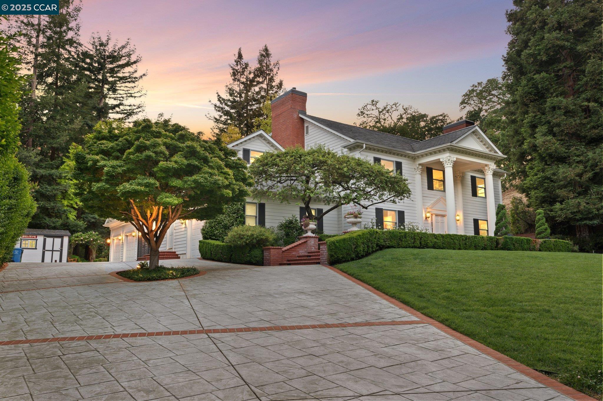32 Kensington Ct