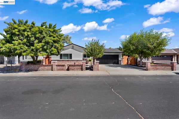587 SOMOA LN, LATHROP, CA 95330 - Image e1916a869796b39b8789a33bd84792d4/290935374