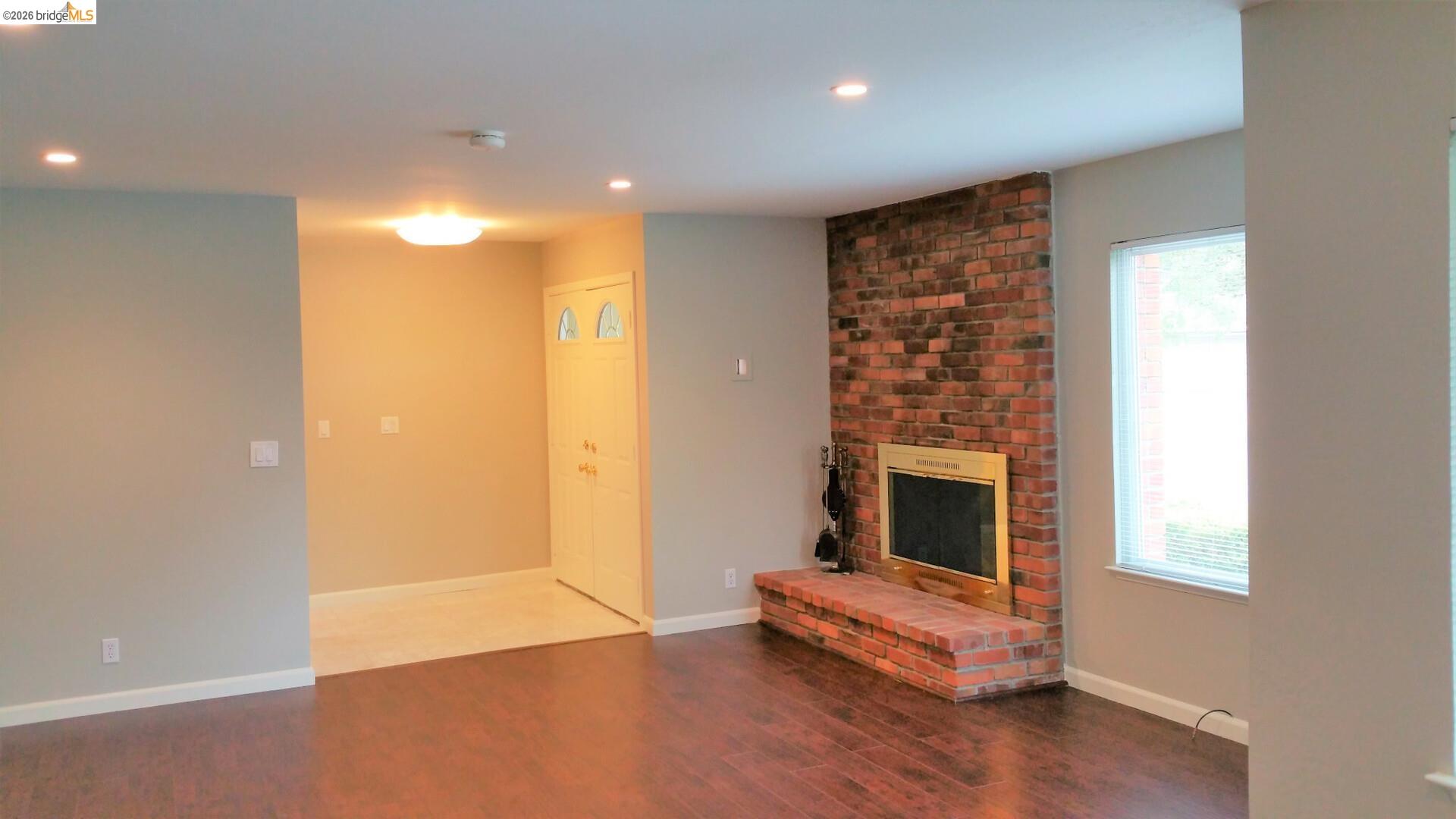 29 Thorndale PL