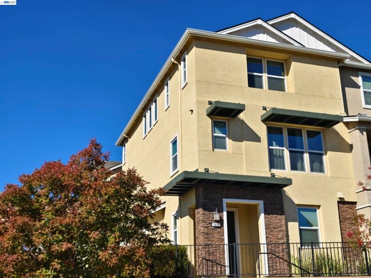 7086 STAGS LEAF LN, DUBLIN, CA 94568 - Image e6dfec04aefaf9cfe8440547dea1b555/2842303347
