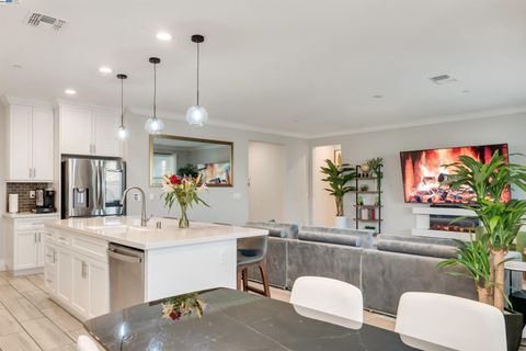 6715 Tailwind Ln, Stockton, CA 95219 - #: 41086985