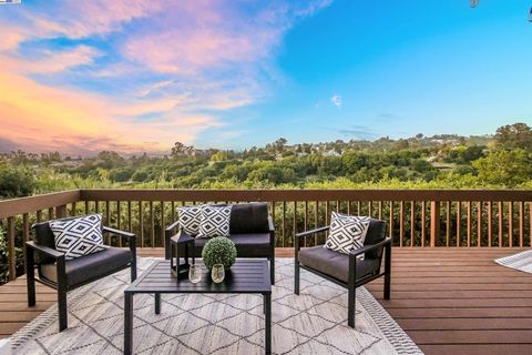 3218 Oakes Dr, Hayward, CA 94542 - #: 41104582