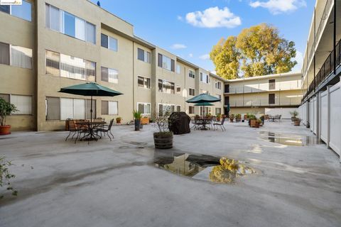 455 Crescent St Unit 220, Oakland, CA 94610 - #: 41080544