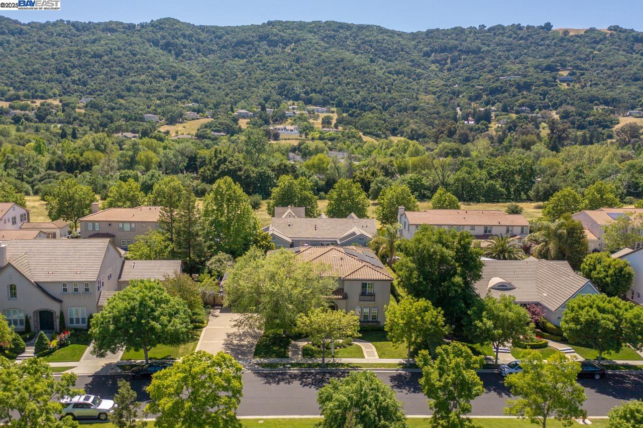 1612 Laguna Hills Ln